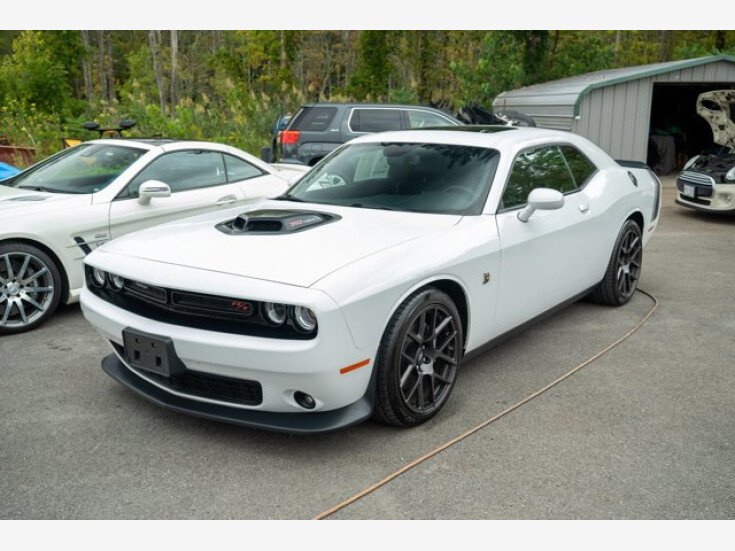 Thumbnail Photo undefined for 2017 Dodge Challenger